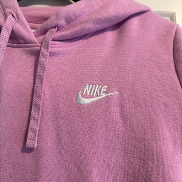 Nike Women's Sportswear Club Fleece Pink Hoodie Size Small - Picture 2 of 6